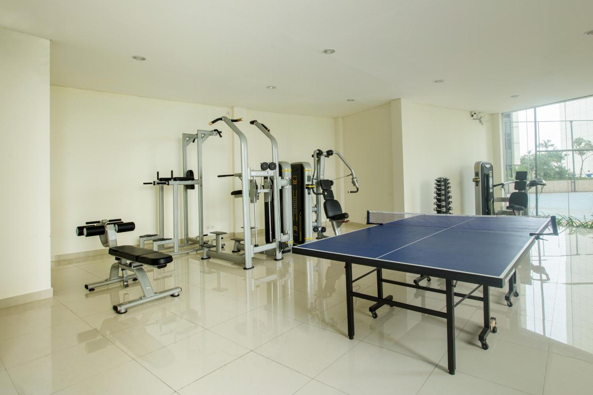 Louis Kienne Cikarang Hotel & Service Apartment ブカシ エクステリア 写真